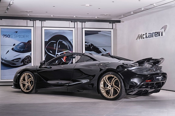 McLaren 750S 3 of 5