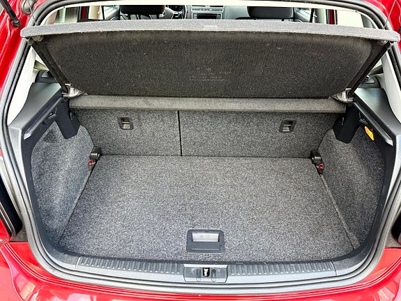 Volkswagen Polo 13 of 13