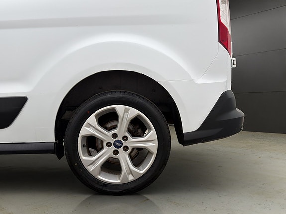 Ford Transit Connect 28 of 30