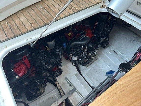 Beneteau Monte Carlo 32 HT - 2 x Volvo Penta 5,7 GI 20 of 22