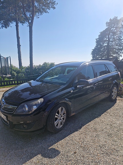 Opel Astra 2 of 5