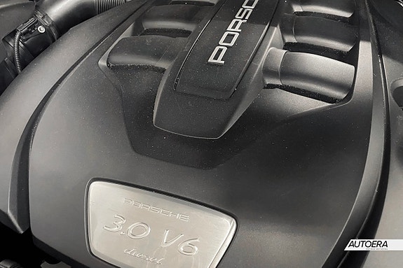 Porsche Cayenne 27 of 28