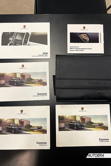 Porsche Cayenne 28 of 28
