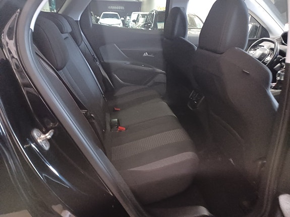 Peugeot 3008 10 of 17