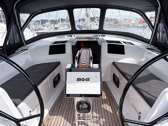 Hanse 385 – 2018 2 of 5