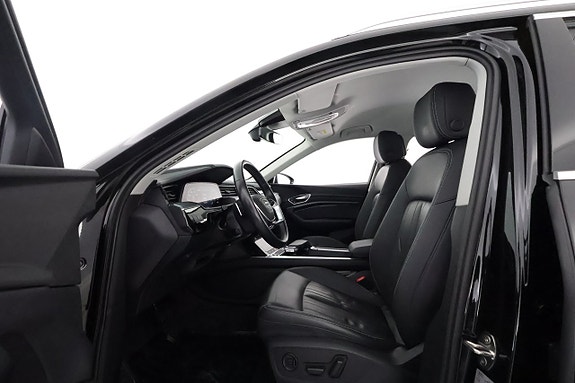 Audi Q8 e-tron 10 of 26