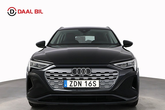 Audi Q8 e-tron 2 of 5