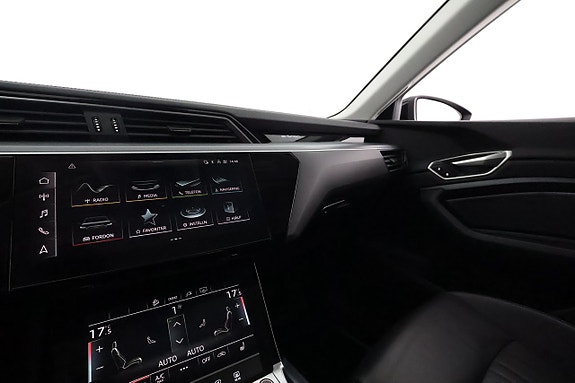 Audi Q8 e-tron 23 of 26