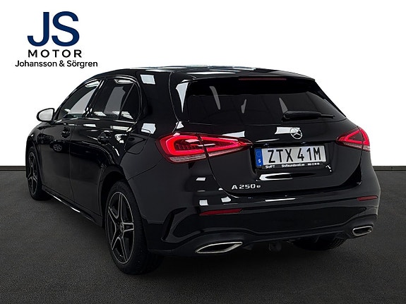 Mercedes-Benz A250 e 5 of 21