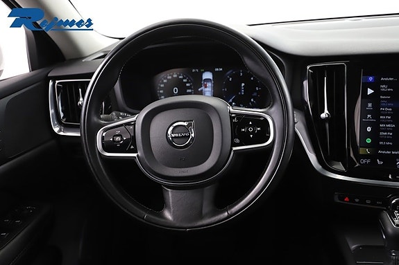Volvo V60 4 of 5