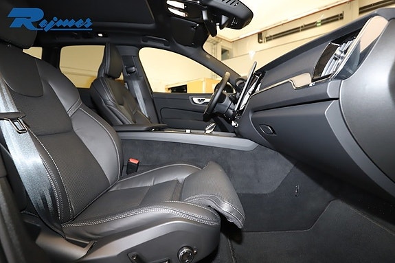 Volvo XC60 4 of 5