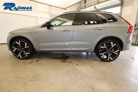 Volvo XC60 3 of 5