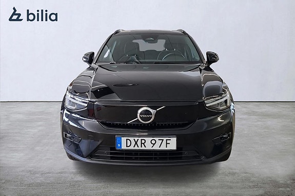 Volvo XC40 4 of 5