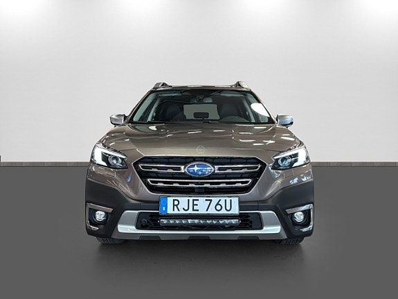 Subaru Outback 2 of 5