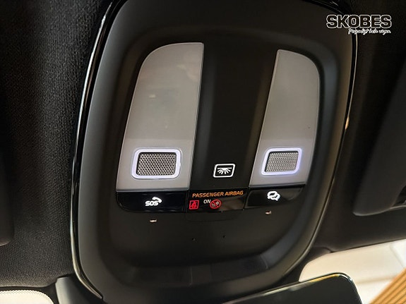 Volvo XC40 24 of 25