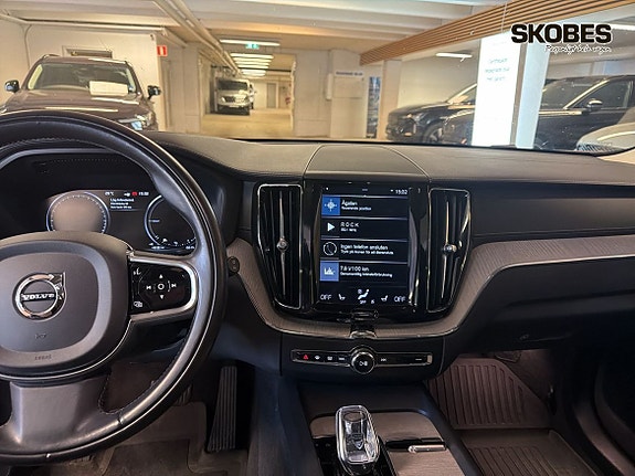Volvo XC60 14 of 20