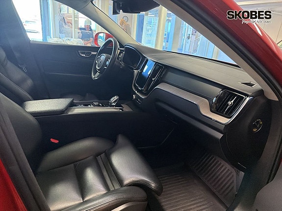 Volvo XC60 6 of 20