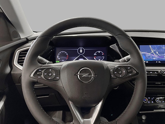 Opel Grandland X 10 of 16