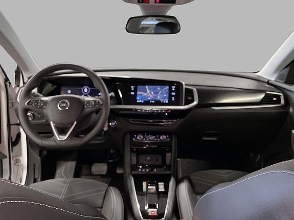 Opel Grandland X 14 of 16