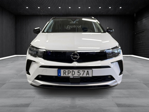 Opel Grandland X 8 of 16