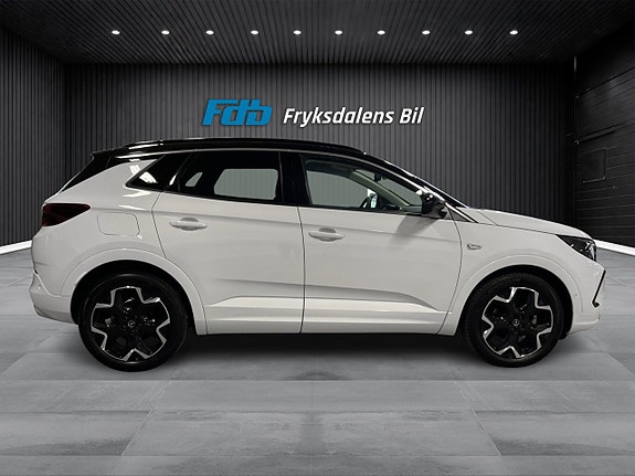 Opel Grandland X 6 of 16