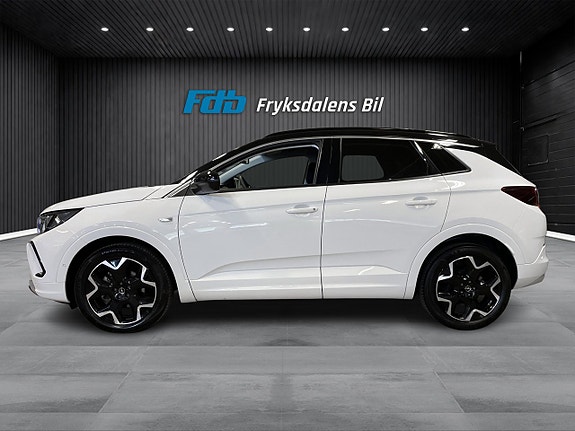 Opel Grandland X 2 of 5