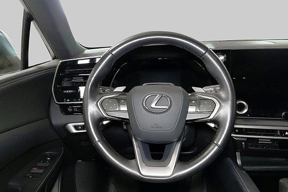 Lexus RX450h+ 9 of 11