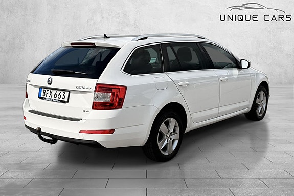 Skoda Octavia 3 of 5
