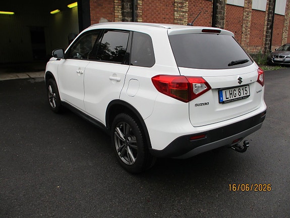 Suzuki Vitara 3 of 5