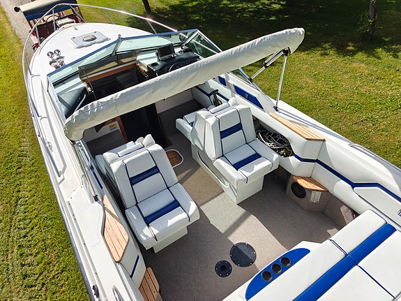 Regal Royal 250XL, Mercruiser 7.4MPI 3 of 14