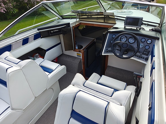 Regal Royal 250XL, Mercruiser 7.4MPI 6 of 14