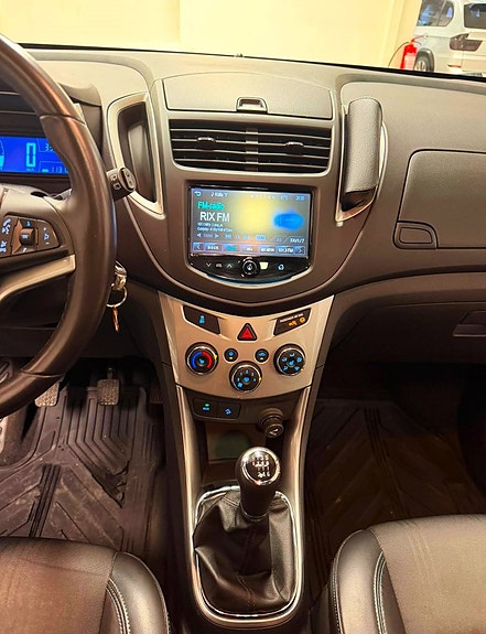 Chevrolet Trax 14 of 19