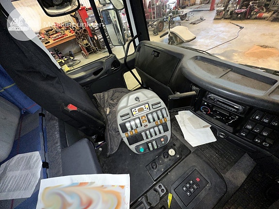 Volvo fl220 sopbil med Johnston JB VT650 12 of 27