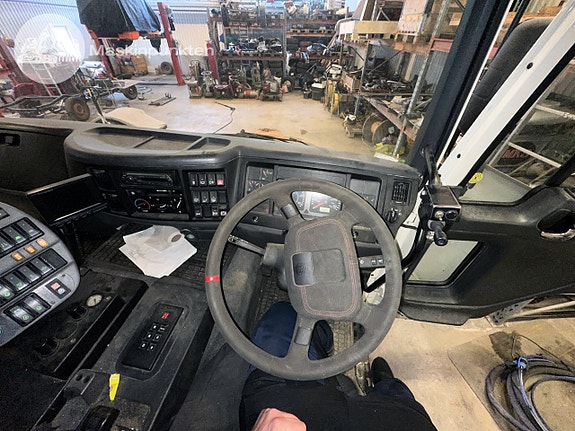 Volvo fl220 sopbil med Johnston JB VT650 13 of 27