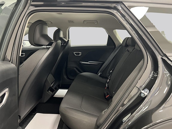 Kia K4 9 of 23