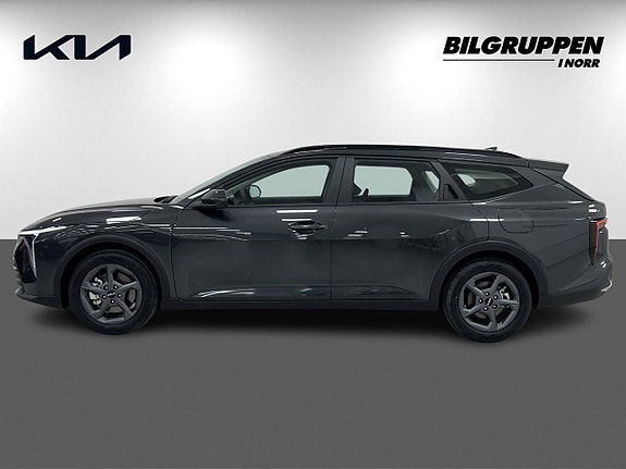 Kia K4 4 of 5