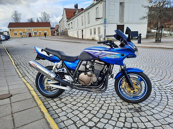 Kawasaki Zrx1200s 2 of 4