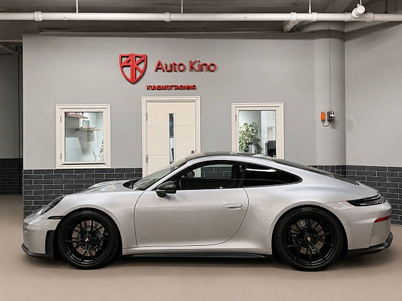 Porsche 911 2 of 5