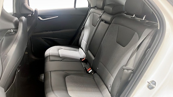 Kia Niro 9 of 15