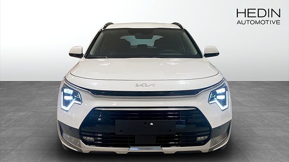 Kia Niro 2 of 15