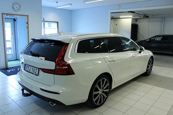 Volvo V60 6 of 11