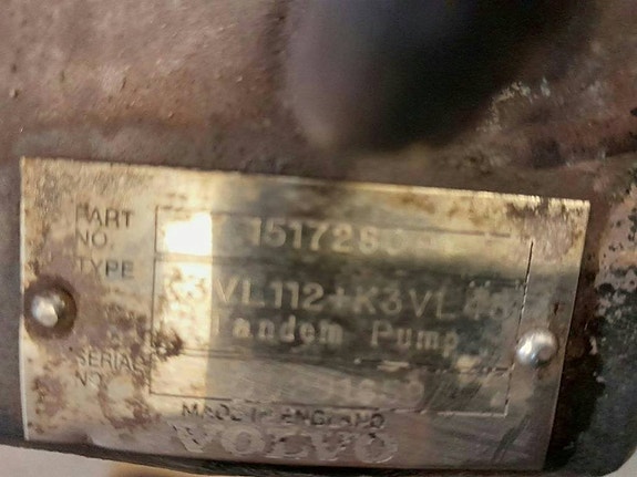 Volvo L180G P2 Hydraulpump VOE15165818 2 of 2