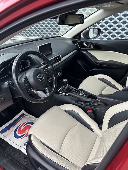 Mazda 3 8 of 18