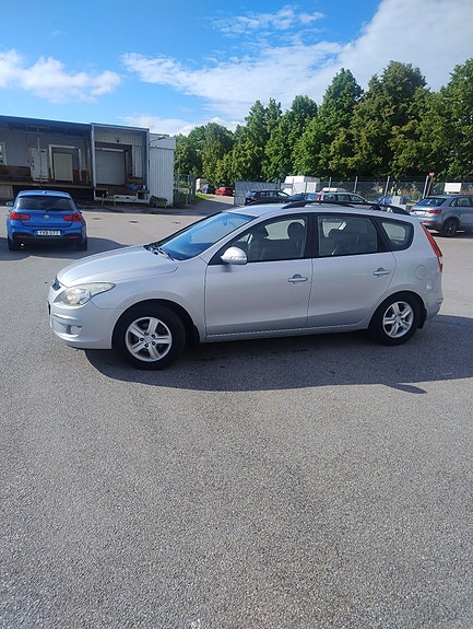 Hyundai i30 4 of 5
