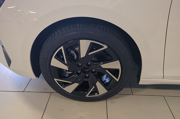 Opel Astra 8 of 8
