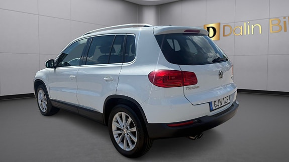 Volkswagen Tiguan 3 of 13