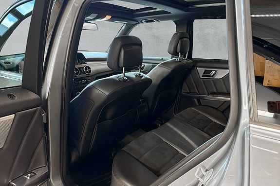 Mercedes-Benz GLK220 15 of 17