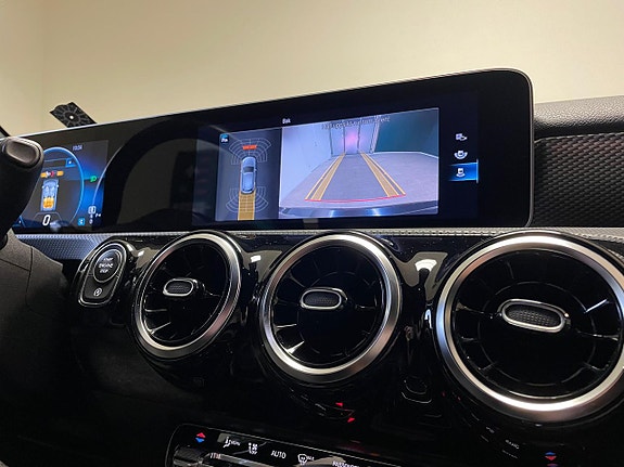 Mercedes-Benz A220 18 of 22
