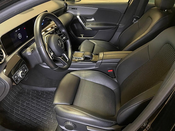 Mercedes-Benz A220 5 of 22