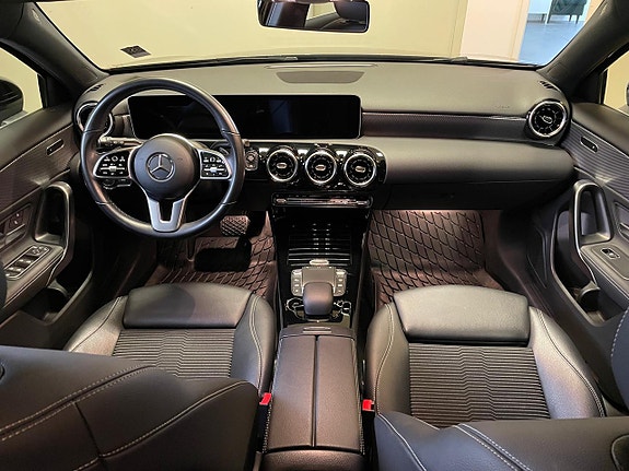 Mercedes-Benz A220 7 of 22